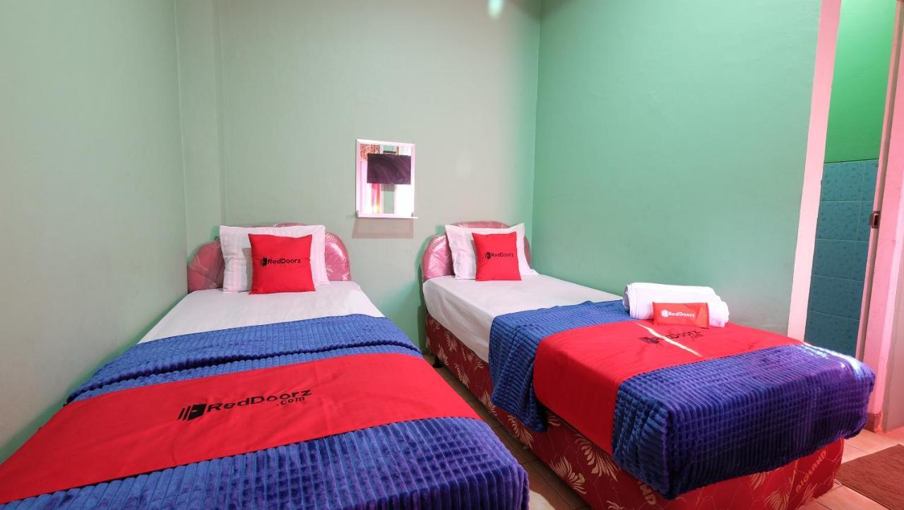 RedDoorz near Mangrove Forest Kupang Kupang  Zewnętrze zdjęcie